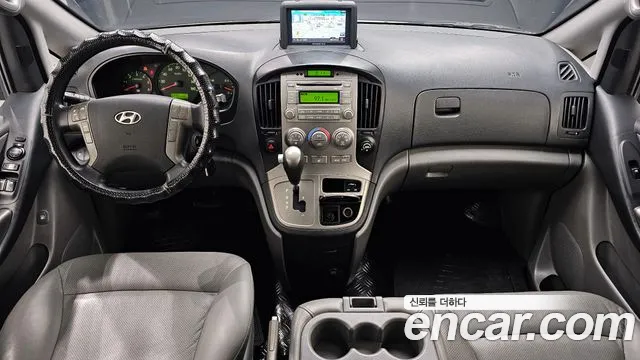 Hyundai Starex 2015 — фото 7