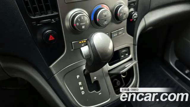 Hyundai Starex 2015 — фото 9