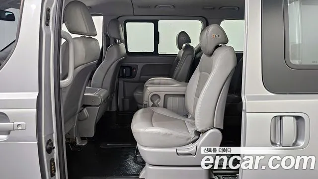 Hyundai Starex 2015 — фото 12