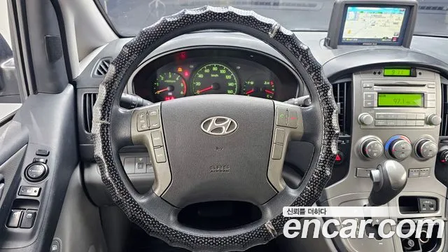 Hyundai Starex 2015 — фото 14