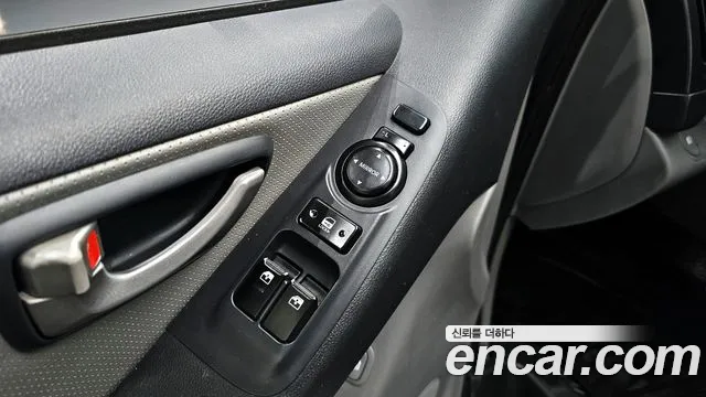 Hyundai Starex 2015 — фото 18