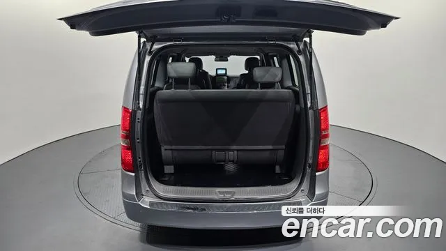 Hyundai Starex 2015 — фото 20