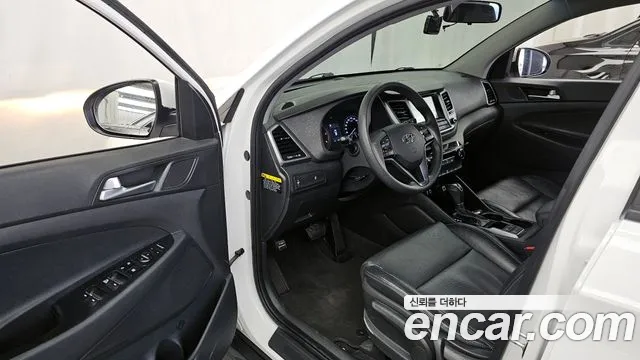 Hyundai Tucson 2016 — фото 10