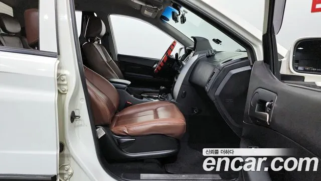 KG_Mobility_Ssangyong KORANDO 2014 — фото 11