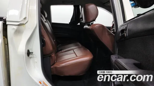 KG_Mobility_Ssangyong KORANDO 2014 — фото 12