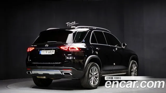 Mercedes-Benz GLE-Class 2021 — фото 2
