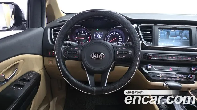 Kia Canival 2018 — фото 12