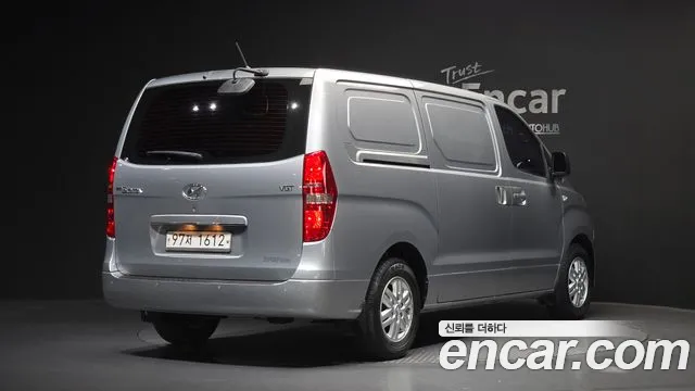 Hyundai Starex 2019 — фото 2