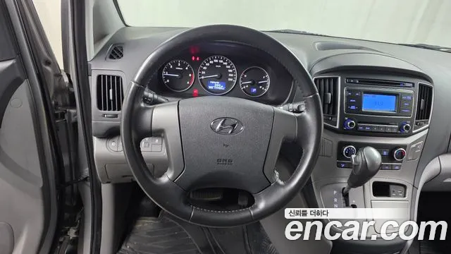 Hyundai Starex 2019 — фото 13