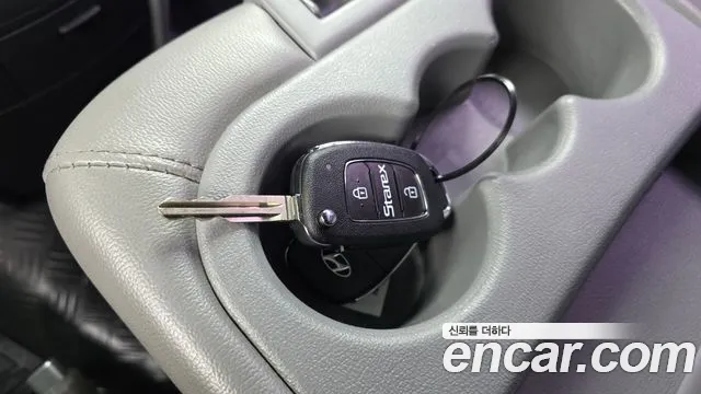 Hyundai Starex 2019 — фото 17