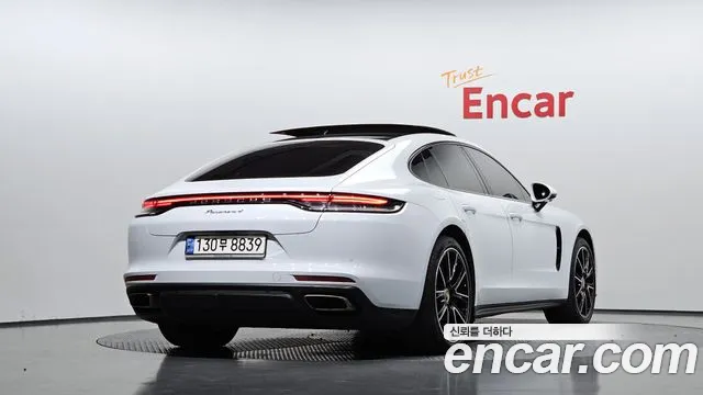 Porsche Panamera 2021 — фото 2