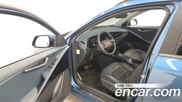 Kia Niro 2022 — фото 10