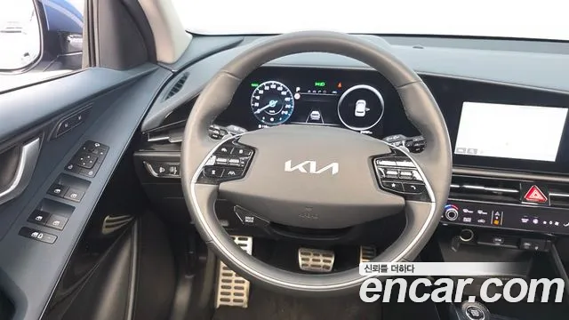 Kia Niro 2022 — фото 13