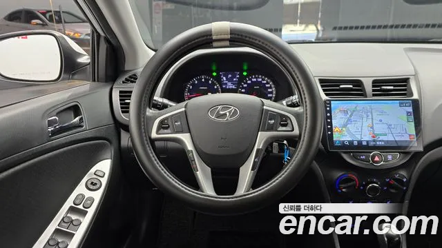 Hyundai Accent 2012 — фото 12