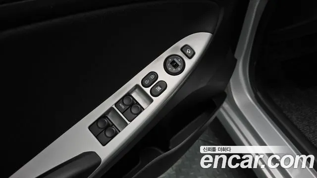 Hyundai Accent 2012 — фото 16