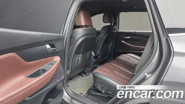 Hyundai Santafe 2019 — фото 17