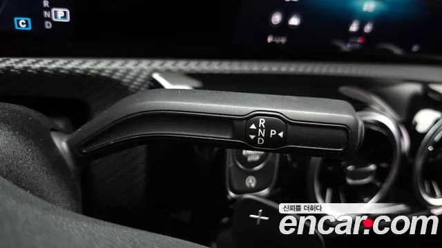 Mercedes-Benz A-Class 2020 — фото 9