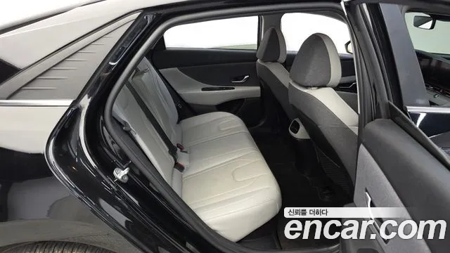 Hyundai AVANTE 2022 — фото 12