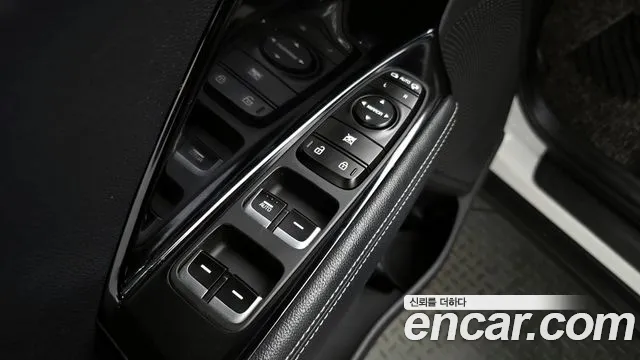 Kia Niro 2017 — фото 18