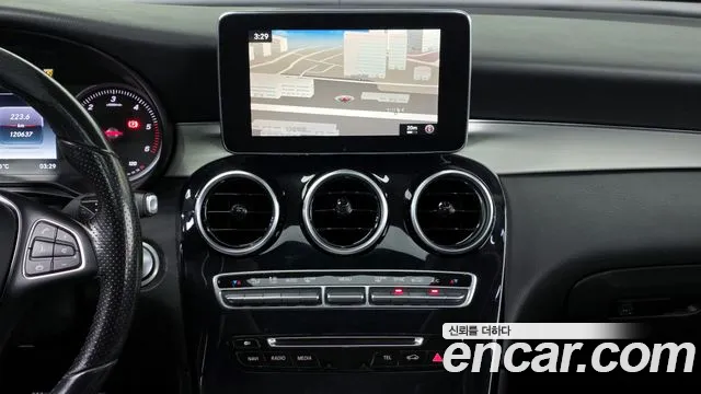 Mercedes-Benz GLC-Class 2017 — фото 15