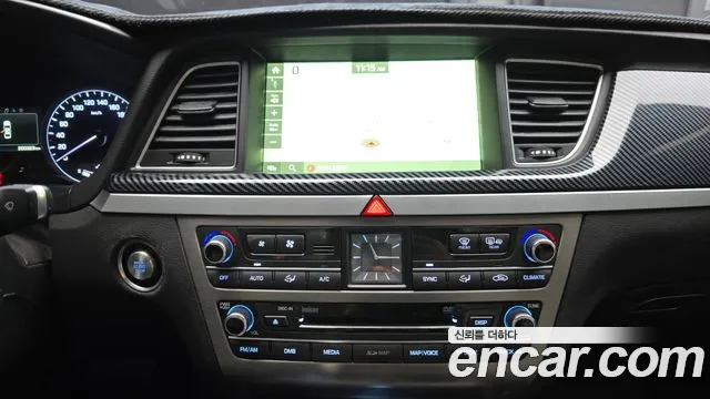 Hyundai Genesis 2015 — фото 16