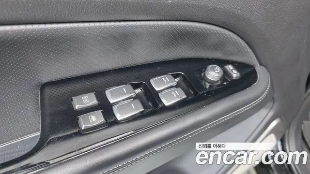 KG_Mobility_Ssangyong Rexton 2018 — фото 12