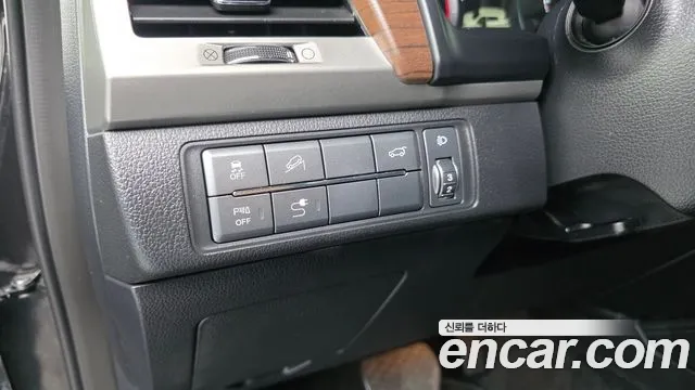 KG_Mobility_Ssangyong Rexton 2018 — фото 13