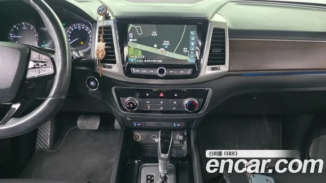 KG_Mobility_Ssangyong Rexton 2018 — фото 15