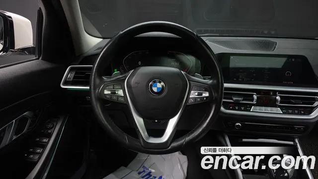 BMW 3-Series 2019 — фото 13
