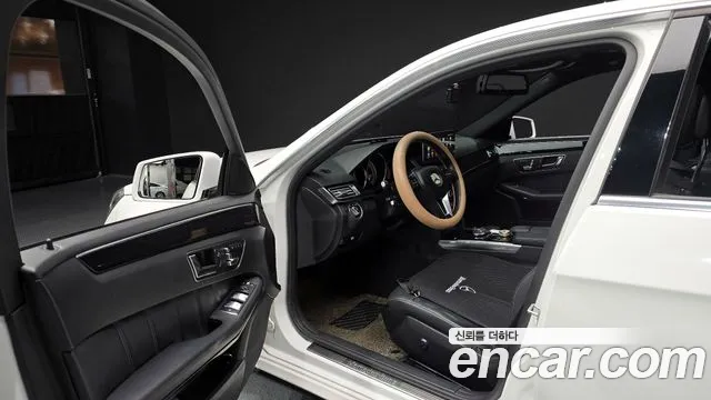 Mercedes-Benz E-Class 2016 — фото 10