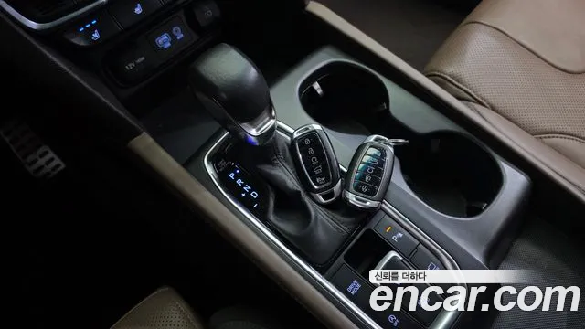 Hyundai Santafe 2020 — фото 9