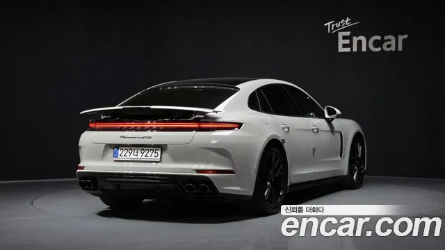 Porsche Panamera 2025 — фото 2