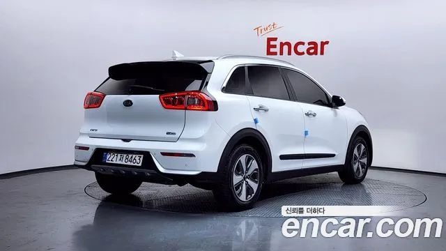 Kia Niro 2019 — фото 2