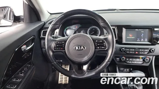 Kia Niro 2019 — фото 13