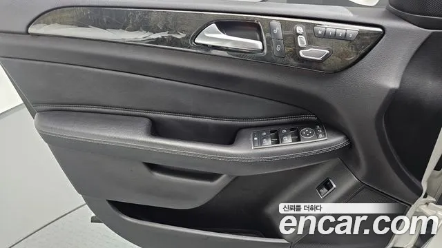 Mercedes-Benz GLE-Class 2017 — фото 14