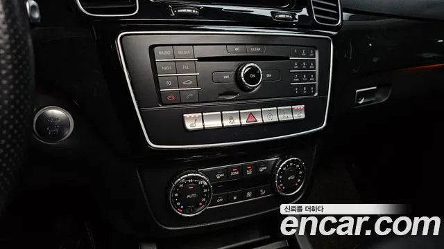 Mercedes-Benz GLE-Class 2017 — фото 16