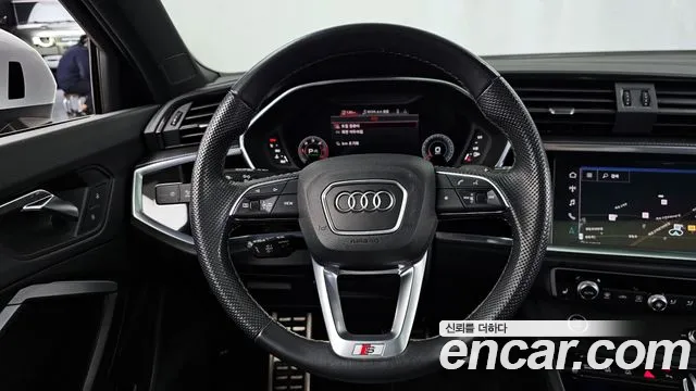 Audi Q3 2023 — фото 13