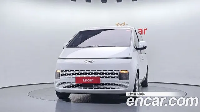 Hyundai Staria 2022 — фото 3