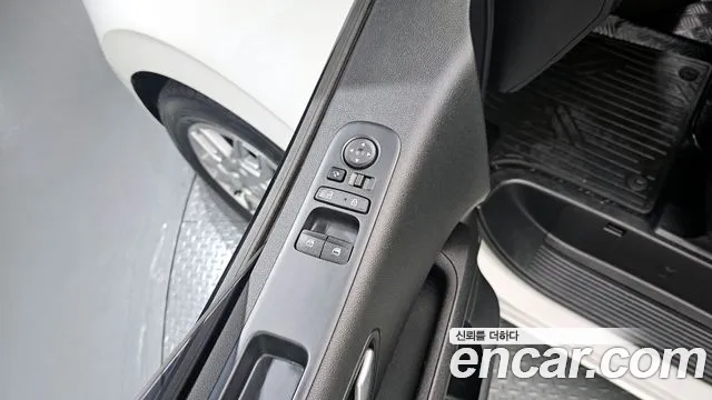 Hyundai Staria 2022 — фото 17