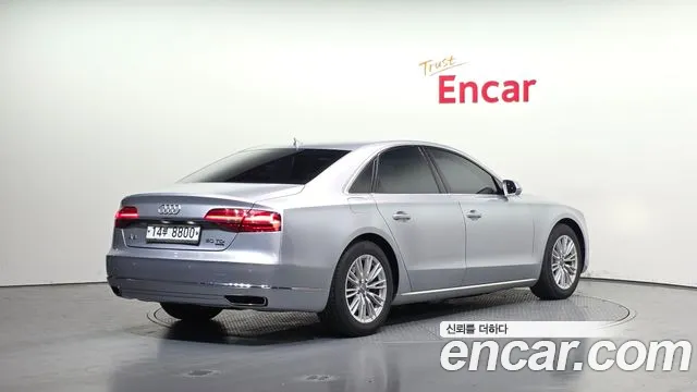 Audi A8 2015 — фото 2