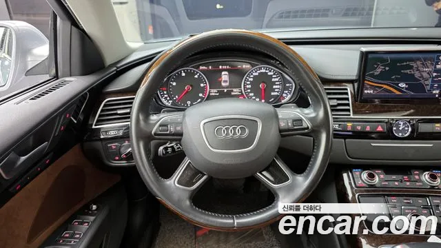 Audi A8 2015 — фото 13