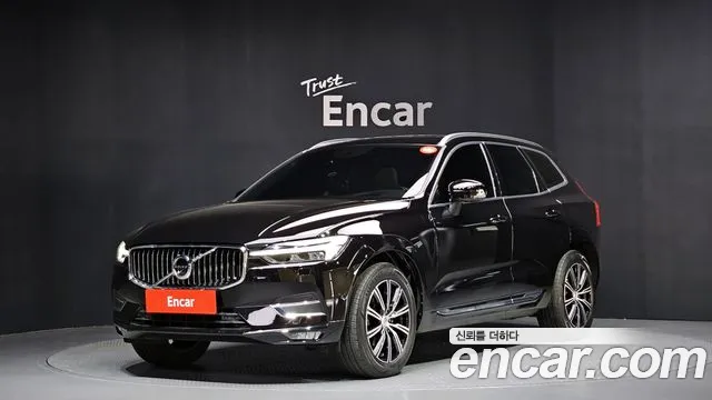 Volvo XC60 2021 — фото 1