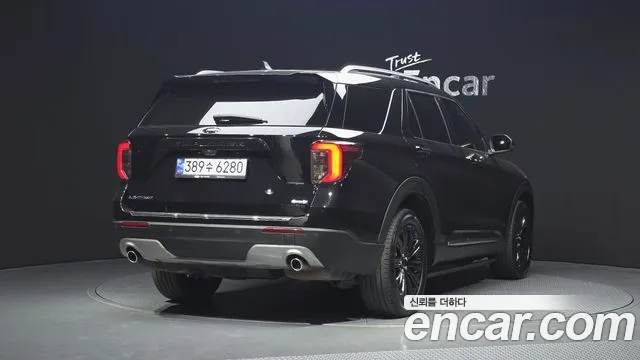 Ford Explorer 2022 — фото 2