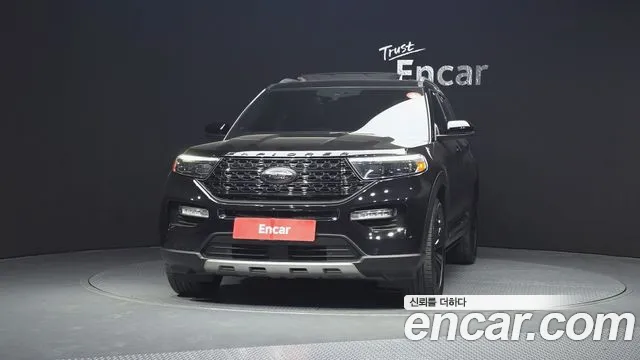 Ford Explorer 2022 — фото 3