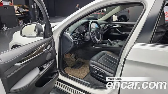 BMW X6 2018 — фото 11