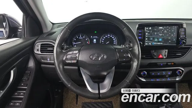 Hyundai i30 2018 — фото 14