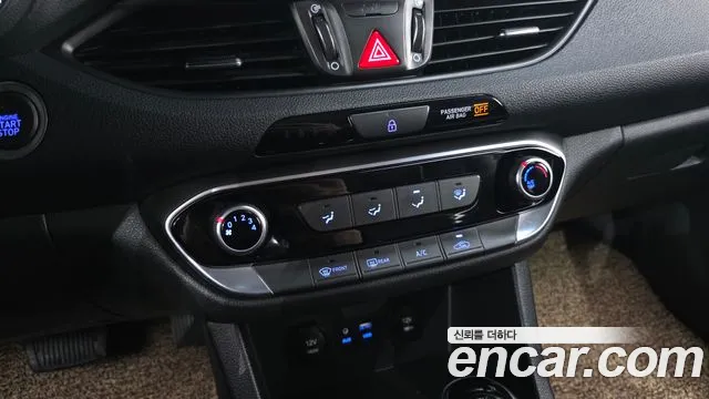 Hyundai i30 2018 — фото 17