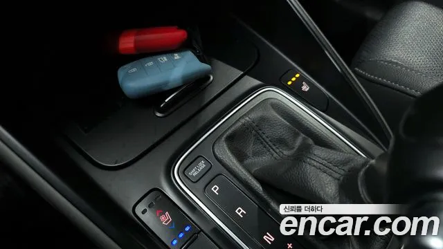 Kia Carens 2018 — фото 16