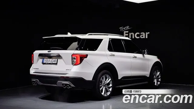Ford Explorer 2022 — фото 2