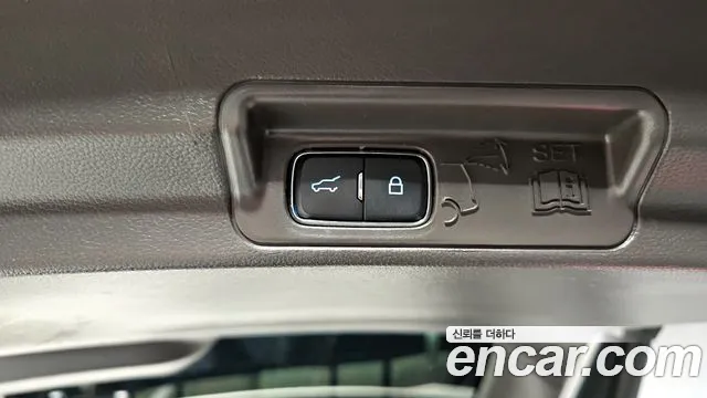 Ford Explorer 2022 — фото 20